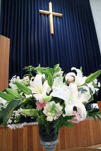 イースター礼拝のときの献花